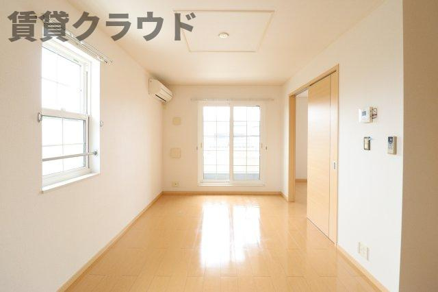 メゾン　デ　ラ　コリーヌの居間・リビング|おしゃれな居間です