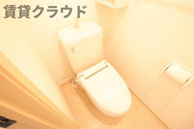 メゾン　デ　ラ　コリーヌのトイレ|落ち着いた色調のトイレです