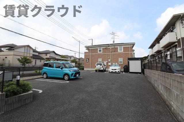 メゾン　デ　ラ　コリーヌの駐車場|駐車場です
