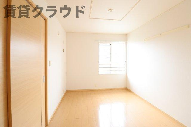 メゾン　デ　ラ　コリーヌの寝室|落ち着いて過ごせるお部屋なので、寝室にいかがでしょうか
