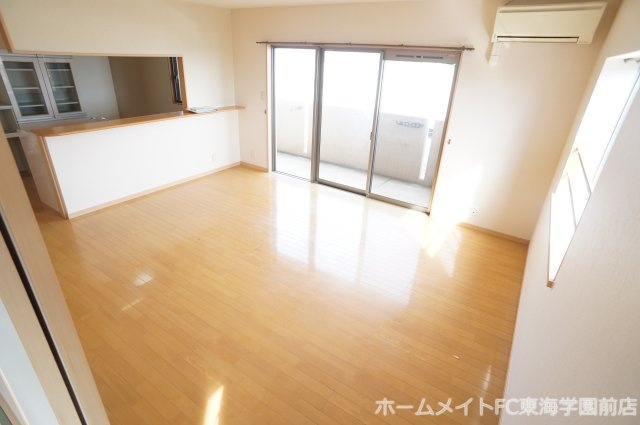 熊本市東区御領８丁目の賃貸マンションの居間・リビング