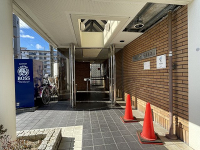 【エントランス】 | ラ・イリス利倉