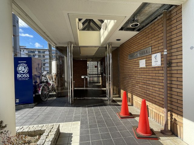 【エントランス】 | ラ・イリス利倉