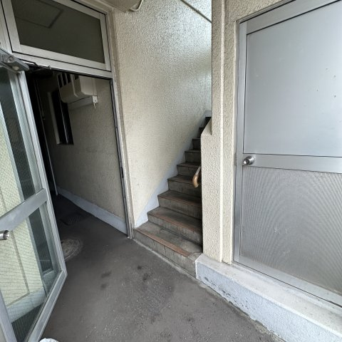 コーポあなやまのエントランス