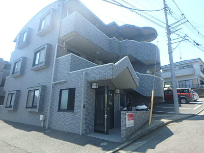 ブルーライン踊場駅・中田駅どちらも利用可能（６００ｍ）