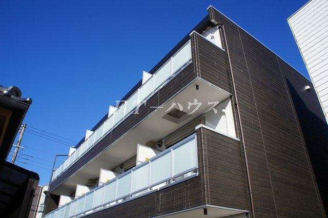 船橋市東船橋４丁目の賃貸マンションの外観