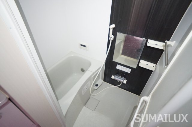 熊本市中央区島崎１丁目のアパートの浴室