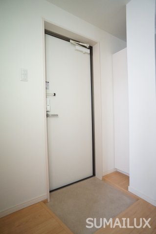 熊本市中央区島崎１丁目のアパートの玄関