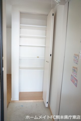 熊本市中央区島崎１丁目のアパートの玄関