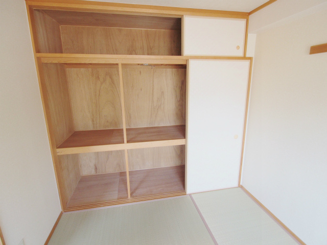 クレストコート海田栄町の収納