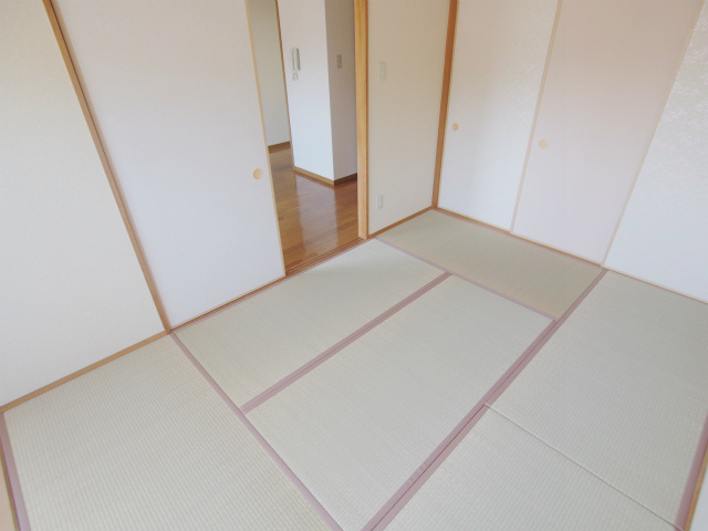 クレストコート海田栄町の寝室