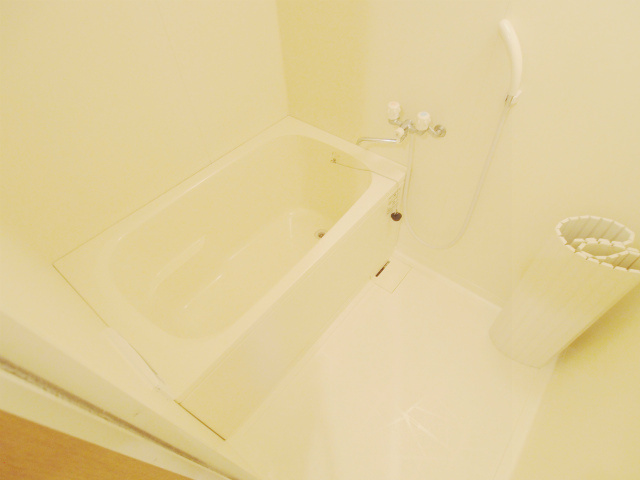 クレストコート海田栄町の浴室