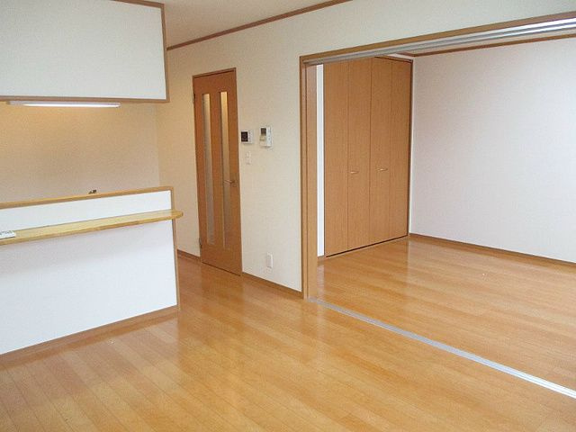 ノーブルスクエアⅢの居間・リビング|前回募集時の写真です。現況優先