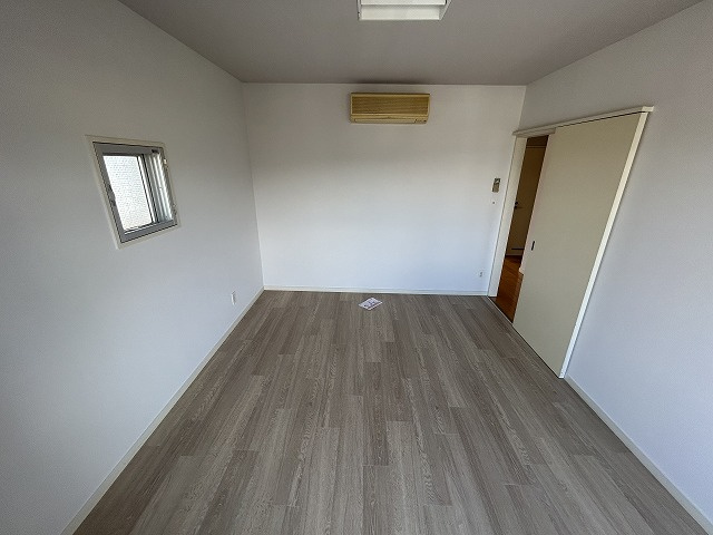 ア・ラコント 北棟の洋室|ゆったりした洋室です