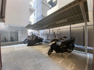 【駐車場】 | バイク置き場もあります！