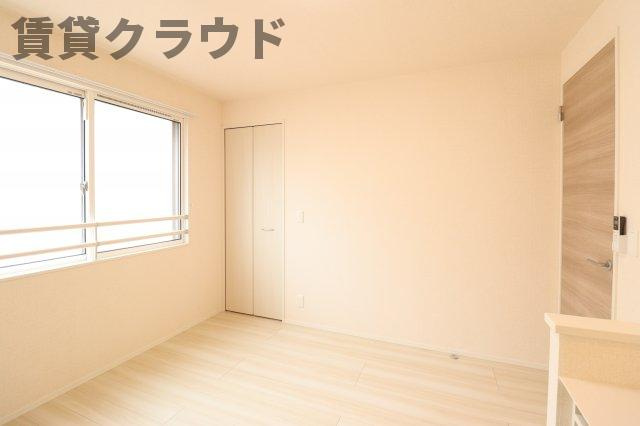 プチクールおゆみ野の洋室|明るい洋室です