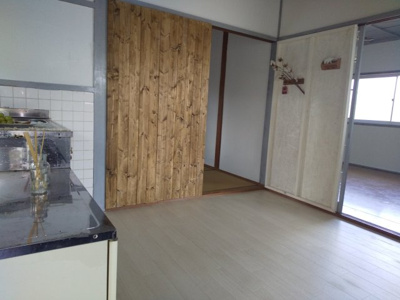 【キッチン】 | 則貞4丁目貸家 | テーブルやいすを置くスペースも充分です