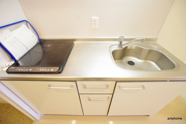 セレニテ新大阪弐番館　仲介手数料無料のキッチン