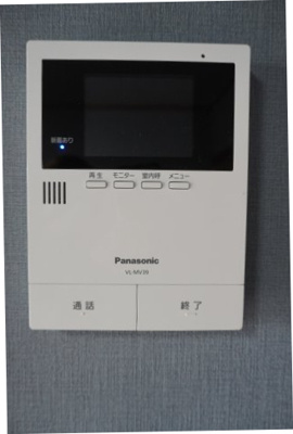 【セキュリティ】 | コーポラス2 | 急な来客も顔が確認出来て安心のモニターフォン付きです。