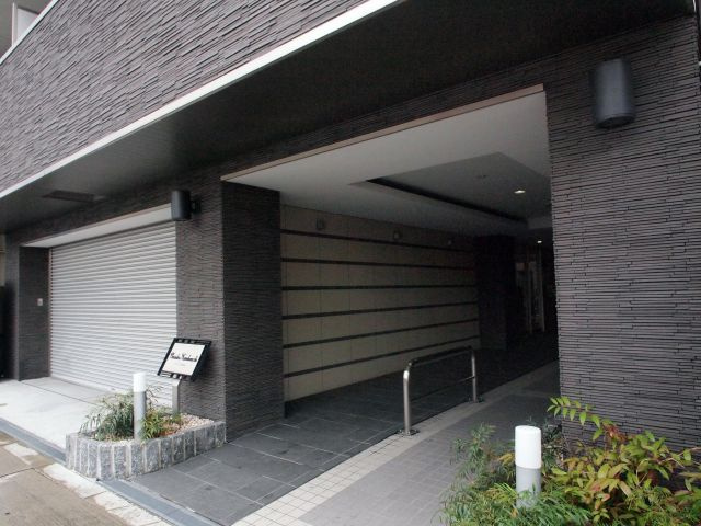 プレアデス難波西のエントランス
