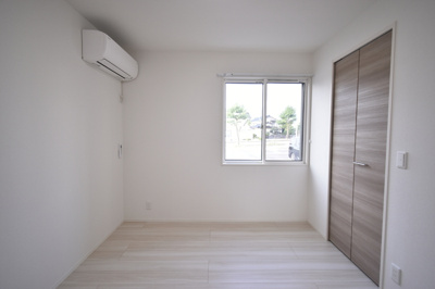 【洋室】 | ヒルサイド本江