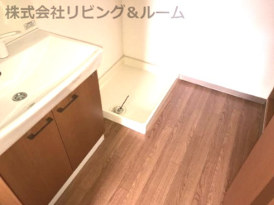 【洗面所】 | クァトレ・セゾン　フルール | 洗面