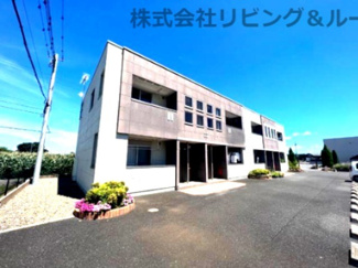 【駐車場】 | クァトレ・セゾン　フルール | 外観写真（昼）