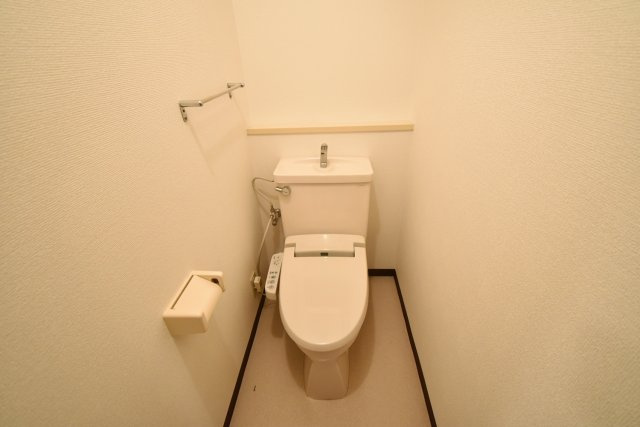 ハイコート甲子園四番町のトイレ