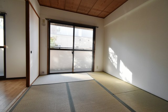 ハイコート甲子園四番町の和室