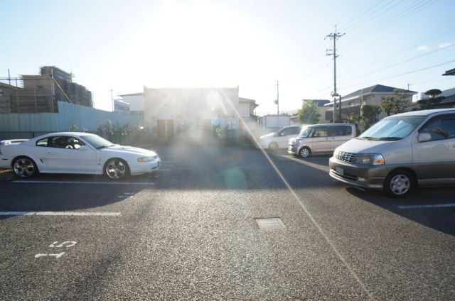 春荘館花水木の駐車場