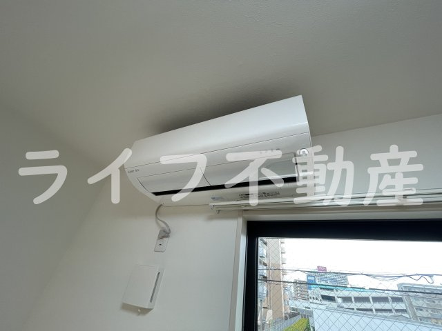 えんじゅハイツの設備|設備のエアコンです。14帖のため、1台で非常にパワフルかつ電気代も抑えられます。