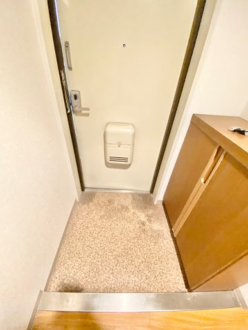 【玄関】 | レスカール鵜の森 | ※同物件別室参考写真