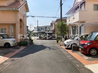 【前面道路含む現地写真】