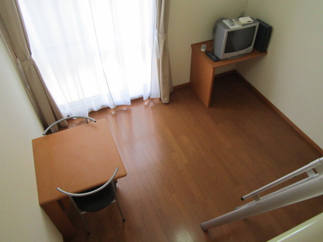 レオパレスフレンドパークの居間・リビング