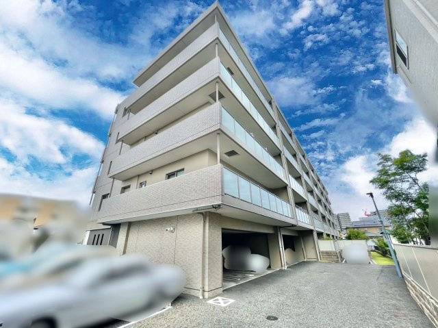 カルティア長久手WESTCOURTの外観