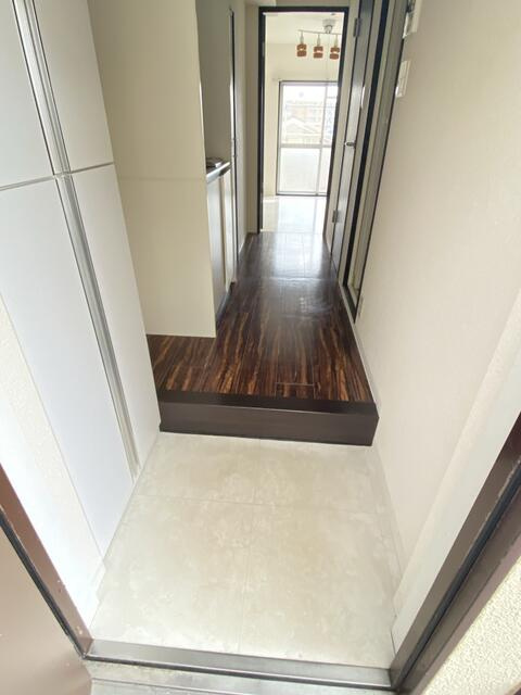 新小岩宝マンションの玄関