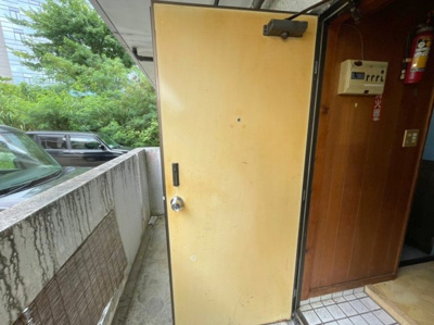 【玄関】 | コーポマルコー | ※退去前の為、別部屋の写真を掲載しております