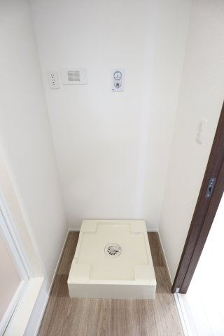 Prendre（プランドール）杉並宮前の設備|■防水パン付きの洗濯機置場は万が一の漏水時も安心です■