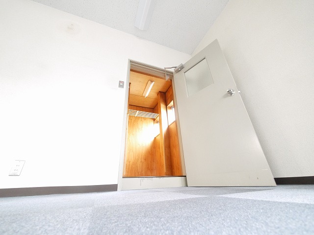 北之庄町2F事務所の内装