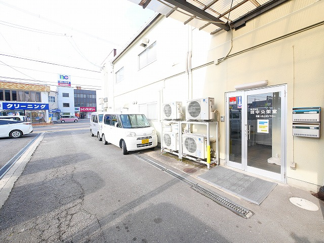 北之庄町2F事務所の外観