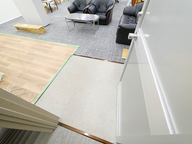 北之庄町2F事務所の内装