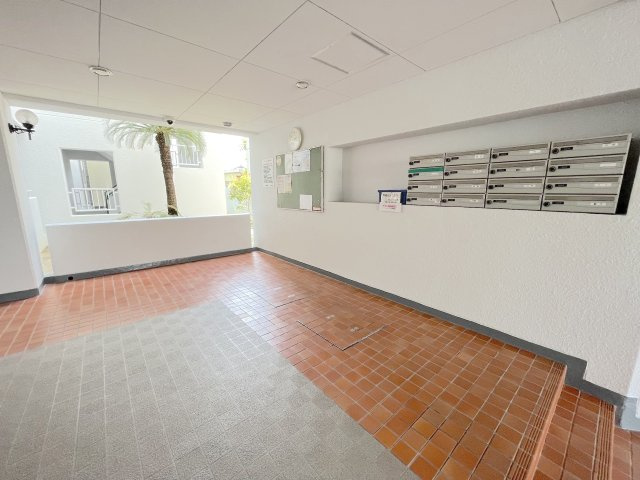 グリーンコープ西公園のエントランス