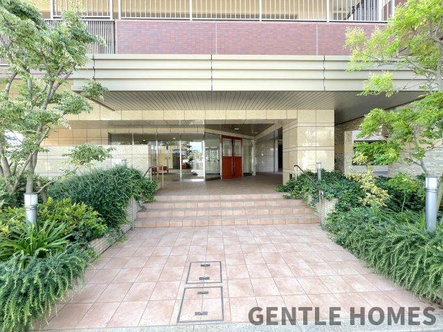 ファーネスト箱崎公園のエントランス