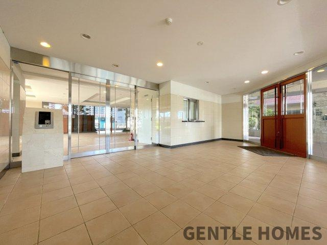 ファーネスト箱崎公園のエントランス