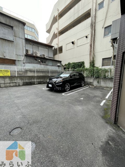 【駐車場】