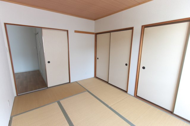 フレール和泉Aの和室