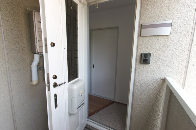 フレール和泉Aの玄関