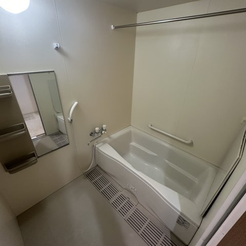 秀弐番館の浴室