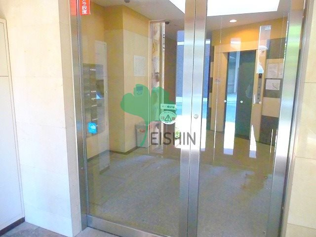 サヴォイバルビゾンのエントランス