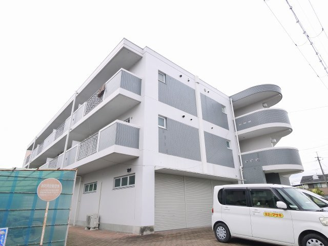 サンシャイン一番館の外観